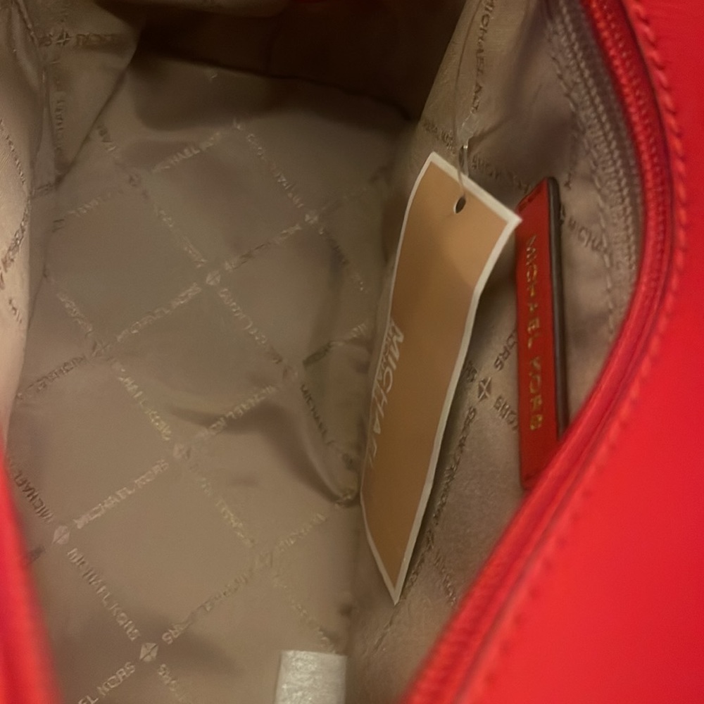 Michael Kors Jet Set Travel XS TZ Tote Bag free key chain - Picture 9 of 11